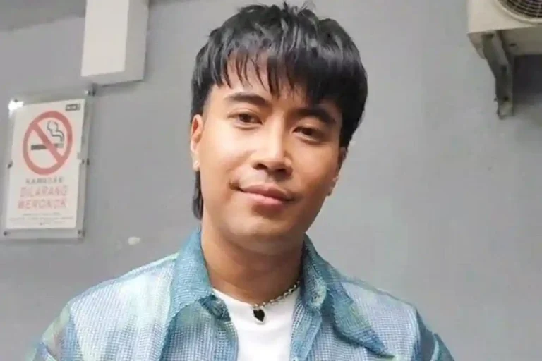 Potret-penyanyi-Vidi-Aldiano