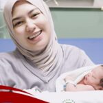 Ochi Rosdiana Melahirkan Anak Pertama